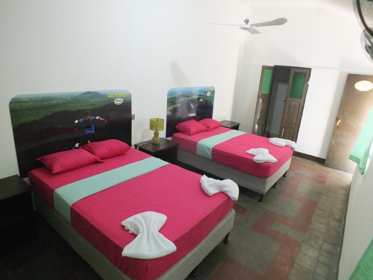 Volcano Hostel León Extérieur photo