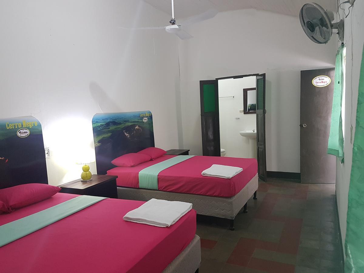 Volcano Hostel León Extérieur photo