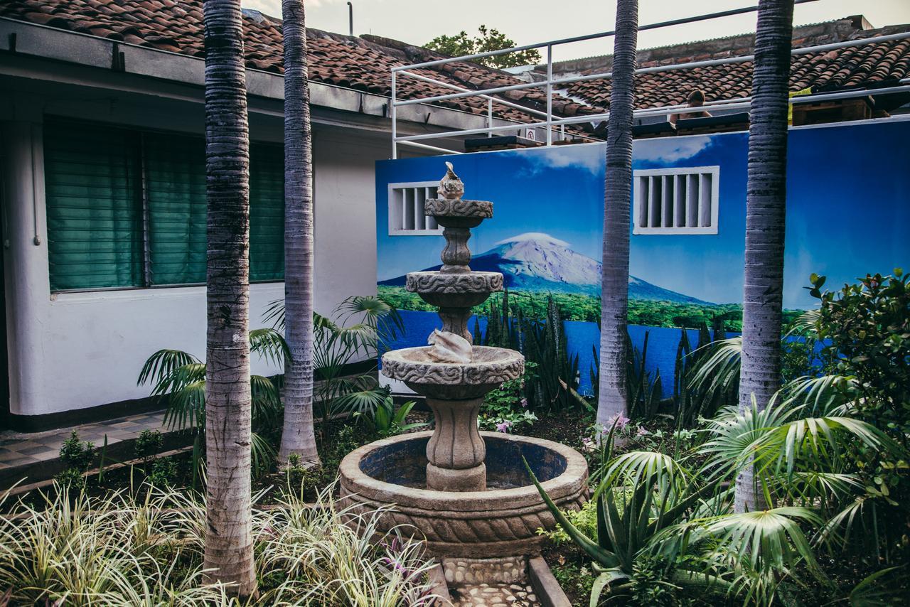 Volcano Hostel León Extérieur photo