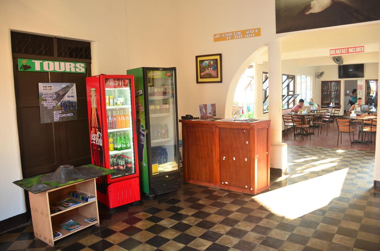 Volcano Hostel León Extérieur photo